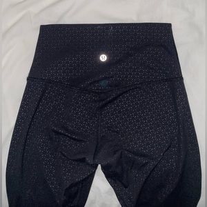 NWOT LULULEMON ALIGN LEGGINGS BLACK EMBOSSED
